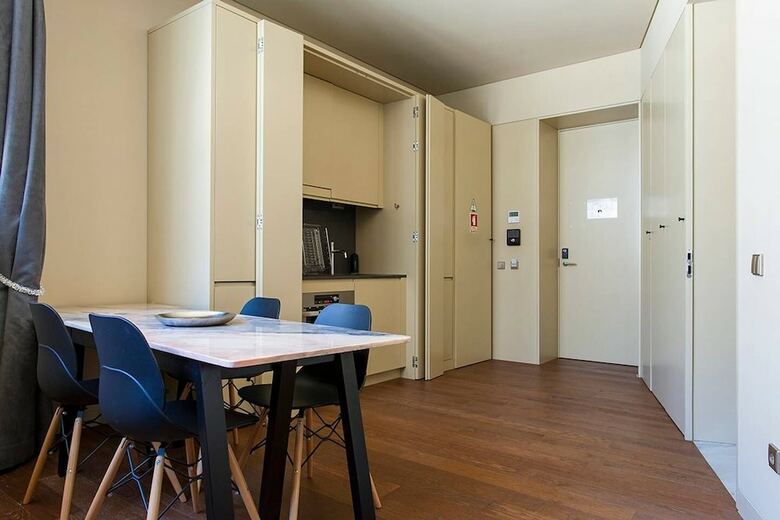 Downtown Market Studio Apartment Rentexperience