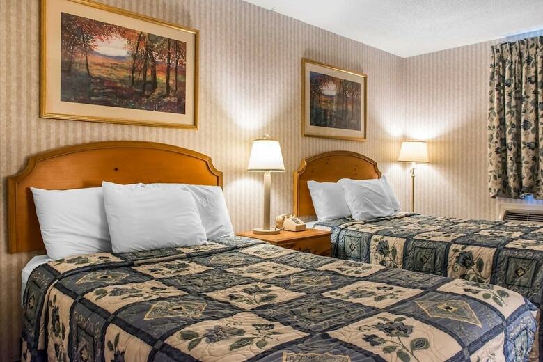 Hotel Rodeway Inn Amish Country