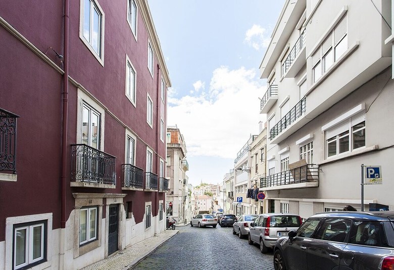 Modern Principe Real Apartment Rentexperience