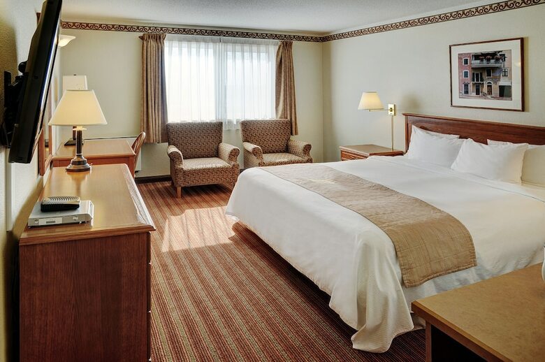 Hotel Lakeview Inns & Suites - Brandon
