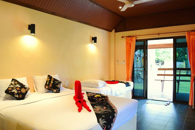 Hotel Lanta Pearl Beach Resort