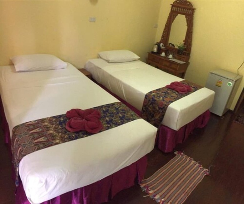 Hotel Lanta Pearl Beach Resort