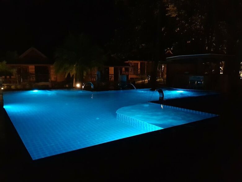 Hotel Lanta Pearl Beach Resort