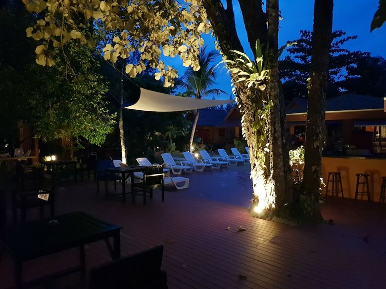 Hotel Lanta Pearl Beach Resort