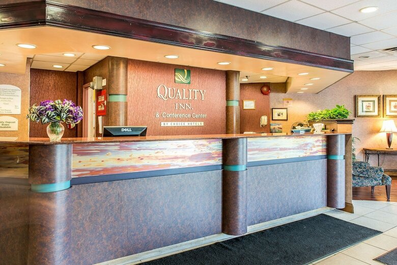 Hotel Quality Inn & Conference Center
