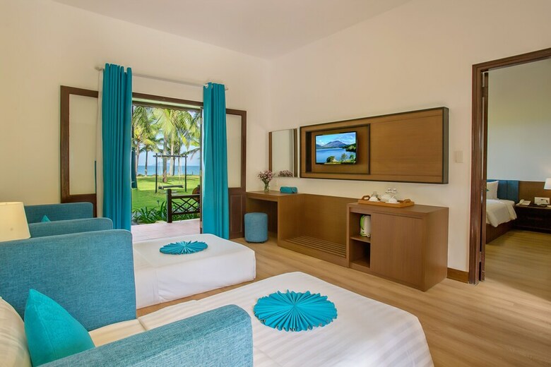 Hotel Tropical Beach Hoi An Resort