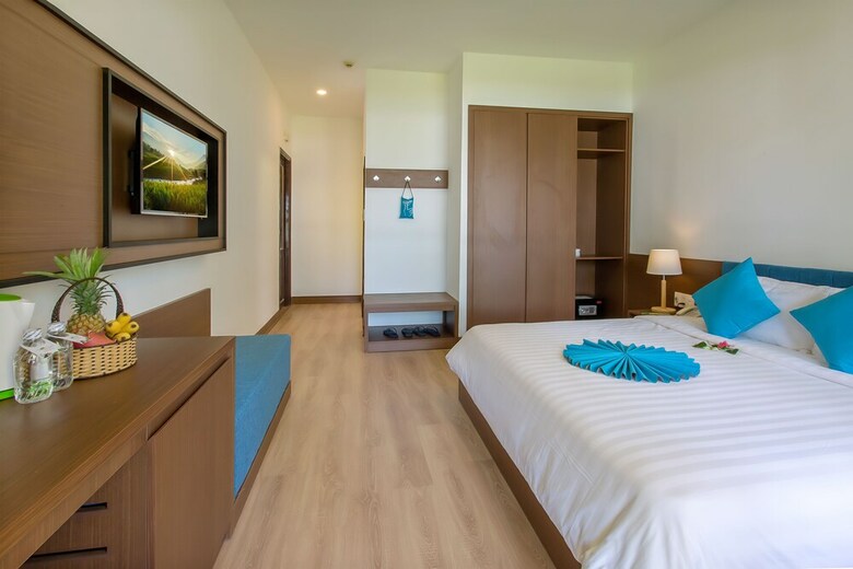 Hotel Tropical Beach Hoi An Resort