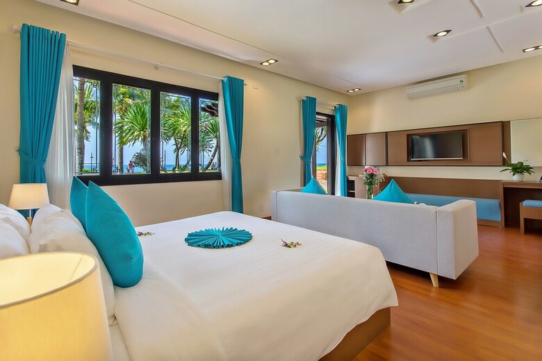 Hotel Tropical Beach Hoi An Resort