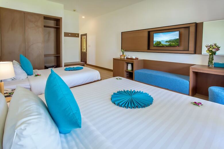 Hotel Tropical Beach Hoi An Resort