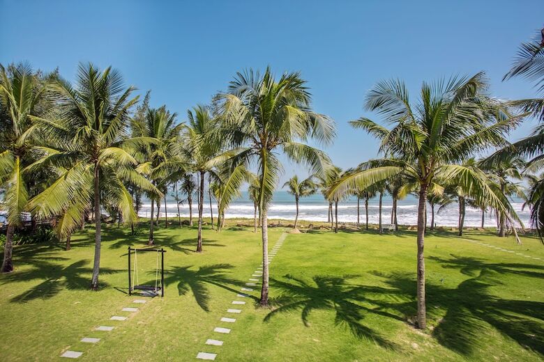 Hotel Tropical Beach Hoi An Resort
