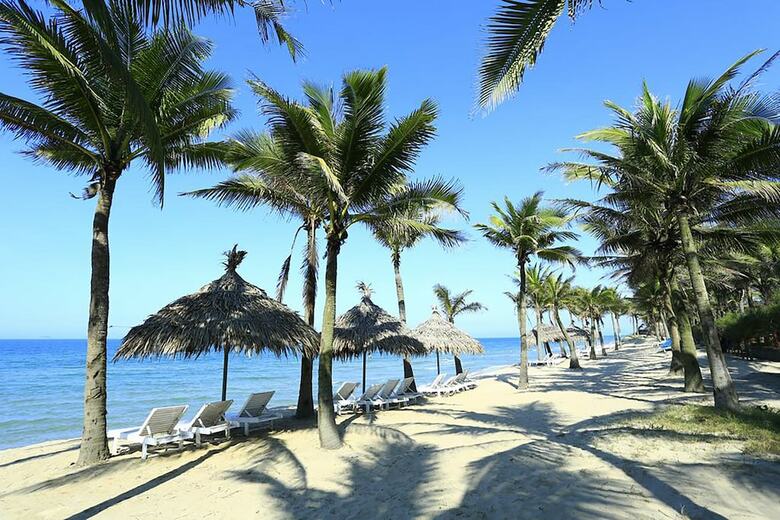 Hotel Tropical Beach Hoi An Resort