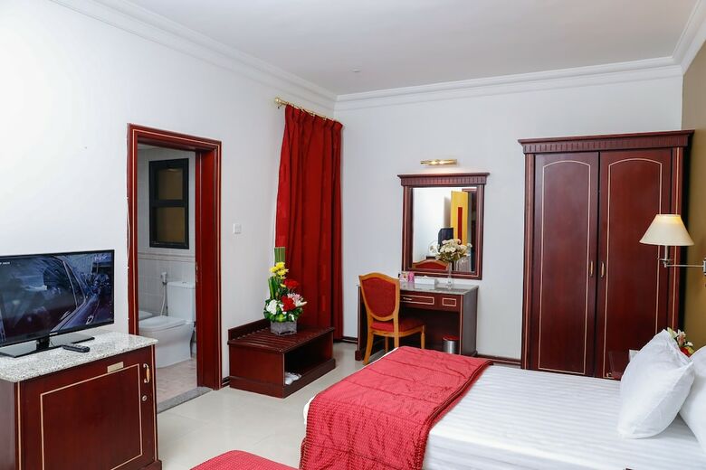 Taj Plaza Hotel