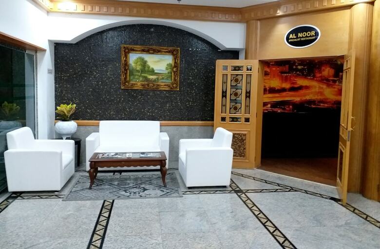 Taj Plaza Hotel