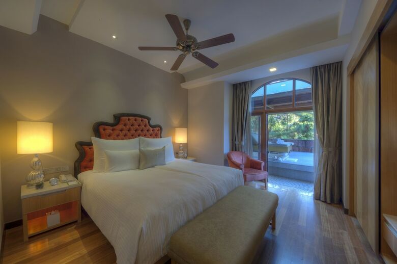 Hotel The Chateau Spa & Organic Wellness Resort