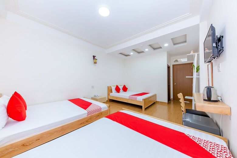 Hotel Oyo 493 Huong Moc 1