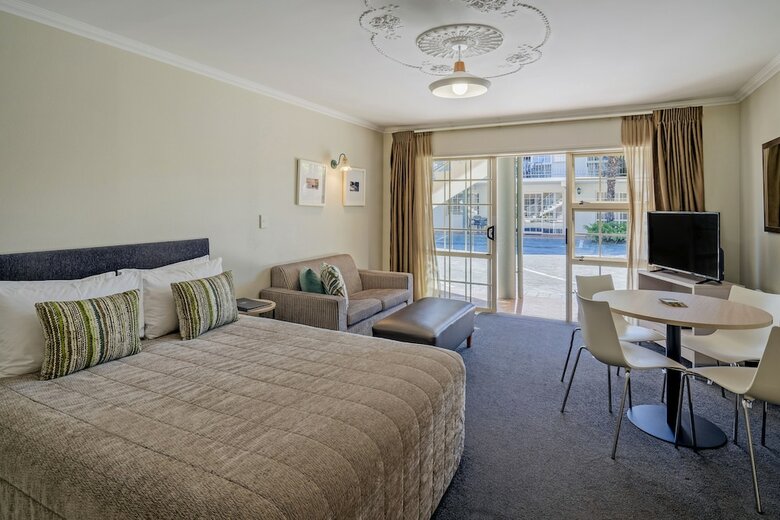 Motel Silver Fern Accommodation & Spa