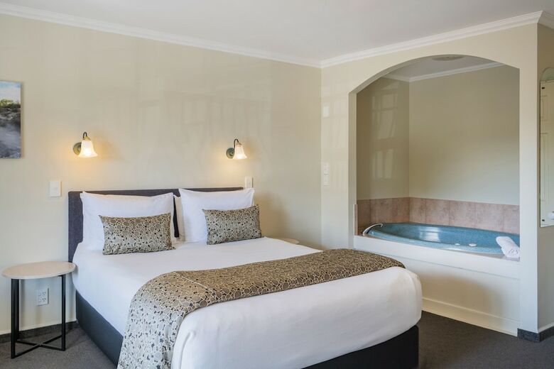 Motel Silver Fern Accommodation & Spa