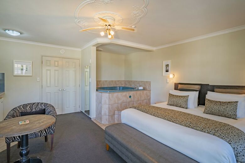 Motel Silver Fern Accommodation & Spa