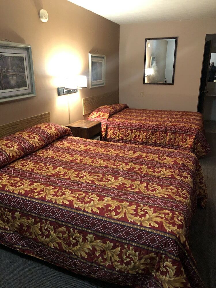 Hotel Chapmanville Inn