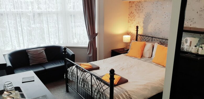Hotel Roslyn Guest House