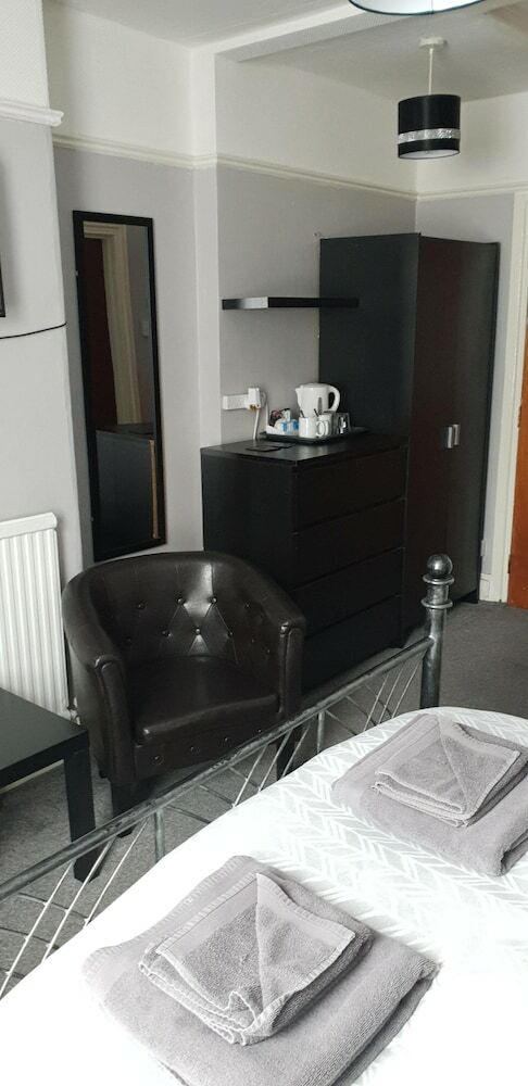 Hotel Roslyn Guest House
