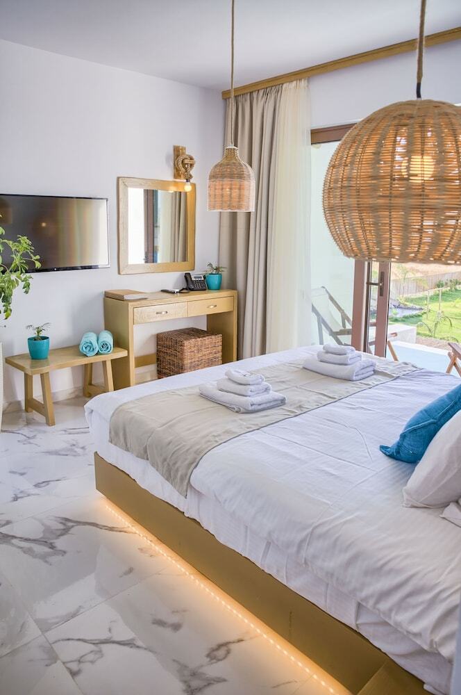 Aparthotel Alia Luxury Suites