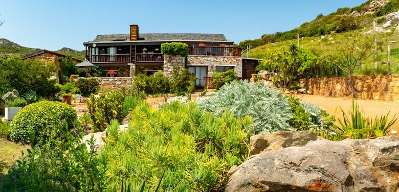 Hotel Makapa Lodge