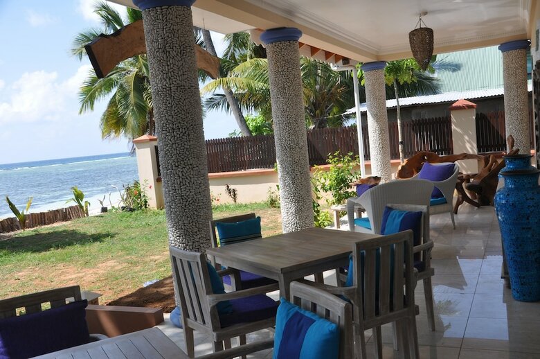 Hotel Le Relax Beach House - La Digue