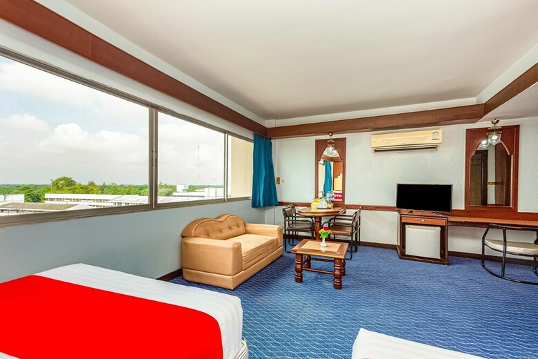Oyo 441 Grand Thara Hotel