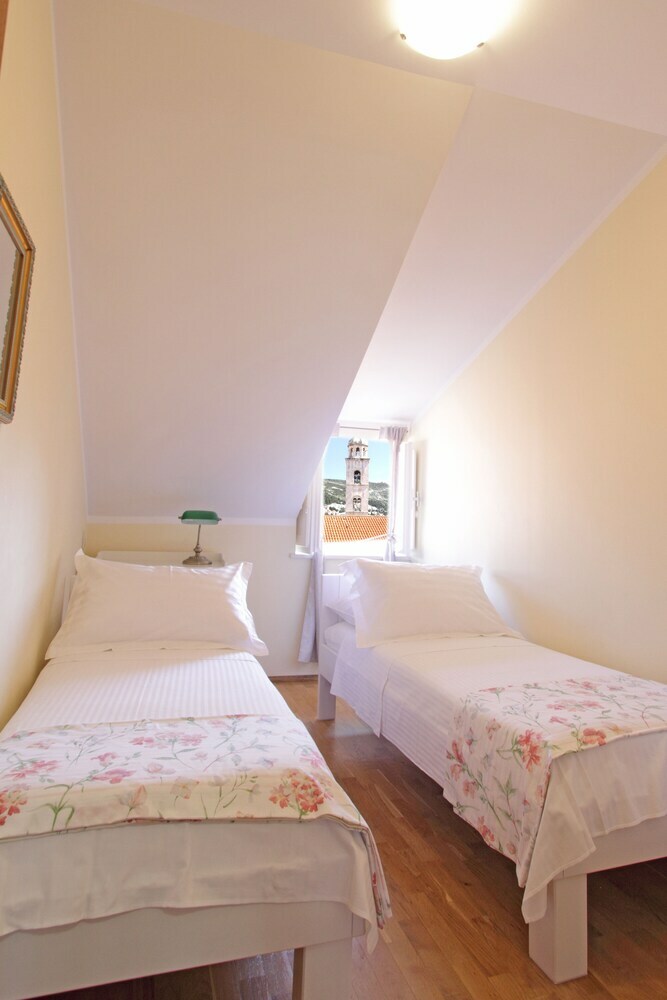 Apartments Kovac Old Town