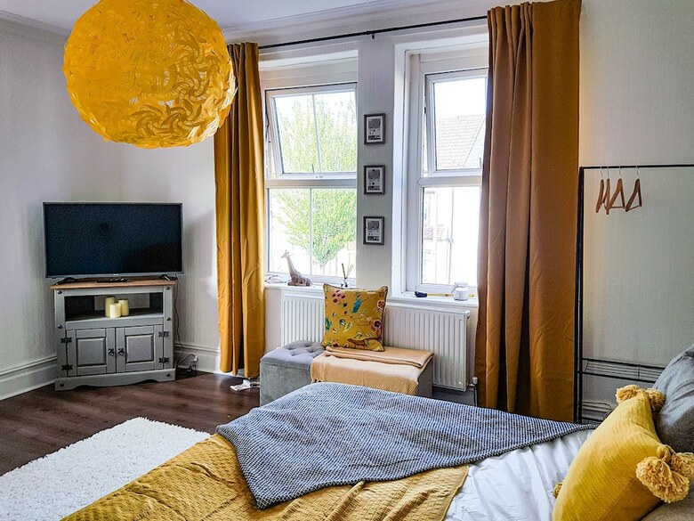 Hotel Phnix Central Luxury Accommodation