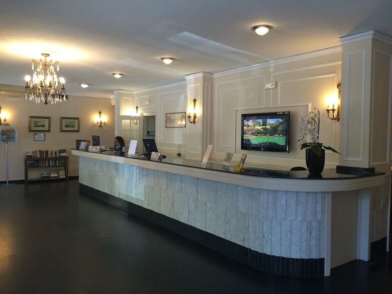 Aparthotel Marbella Beach Resort At Club Playa Real