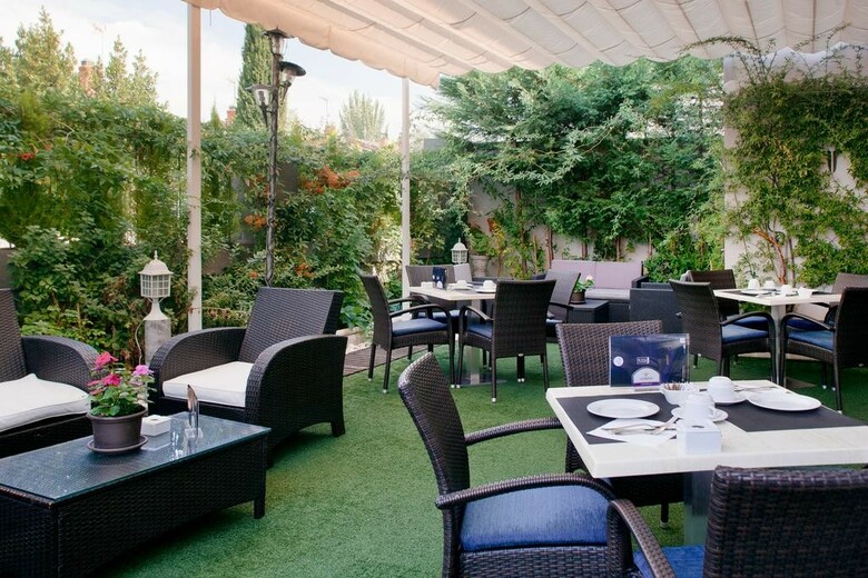Hotel Globales Acis Y Galatea