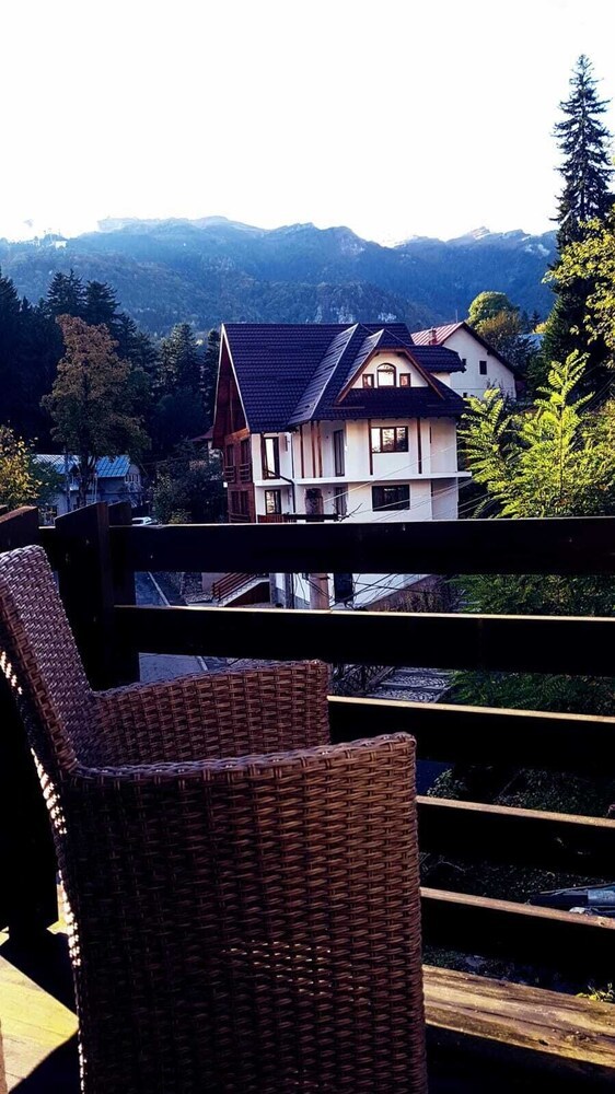Hotel Varful Cu Dor