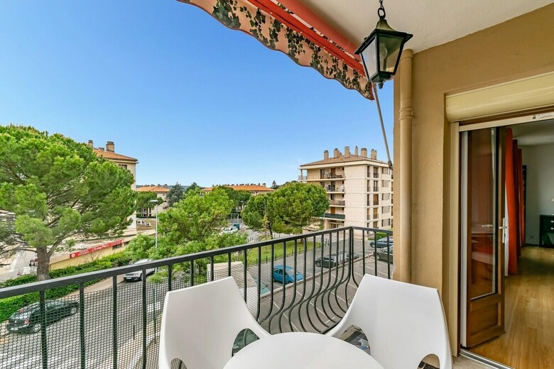Giono Apartment - Easy Access And Terrace In Aix-en-provence