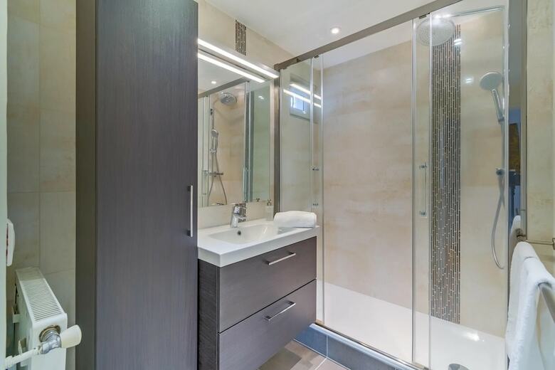 Giono Apartment - Easy Access And Terrace In Aix-en-provence