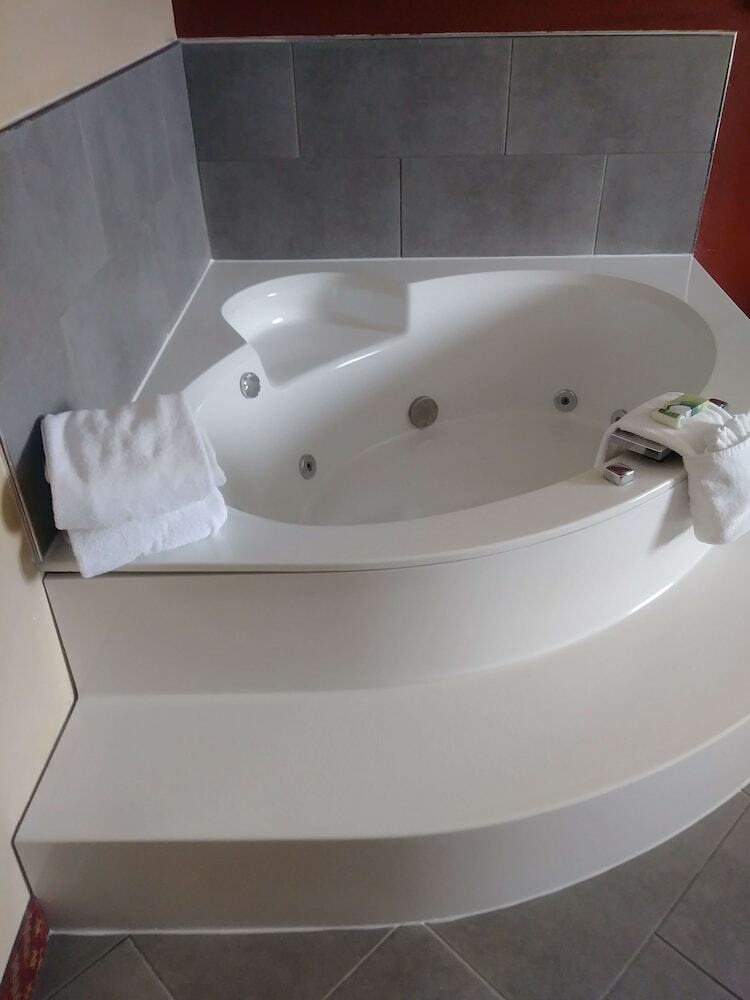 Grandstay Hotel & Suites