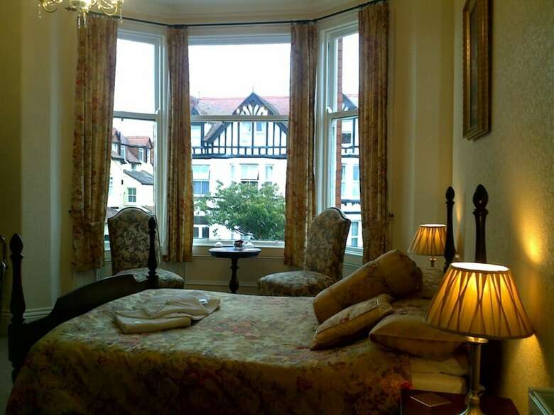 Hotel Ascot House - Guest House