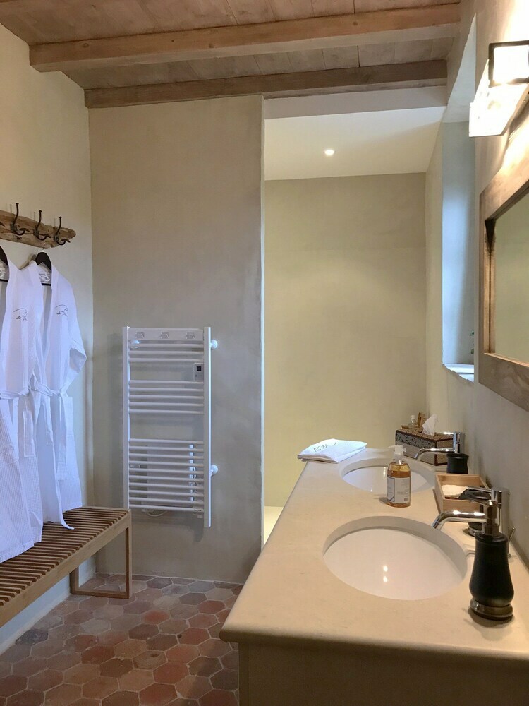 Hotel Mas de Varangle Chambres D'h�tes Et G�te