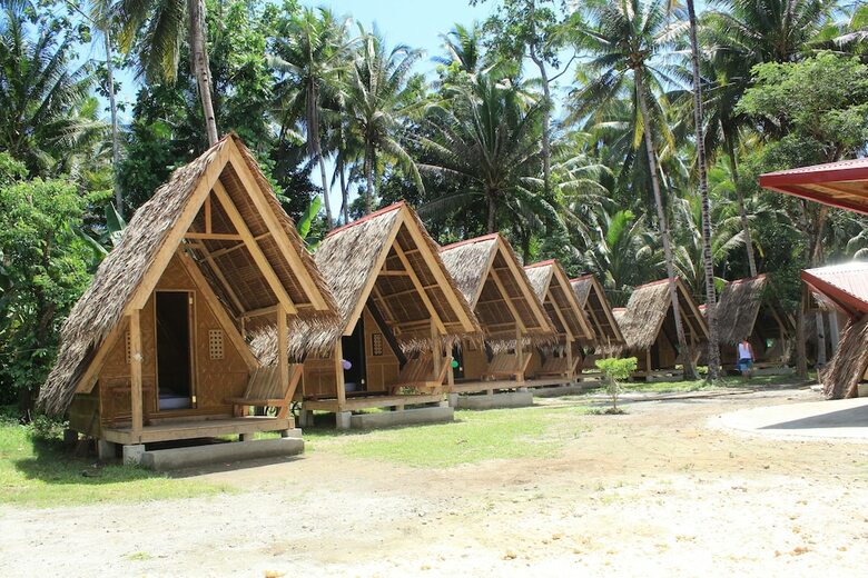 Hotel Nipa Hut Village