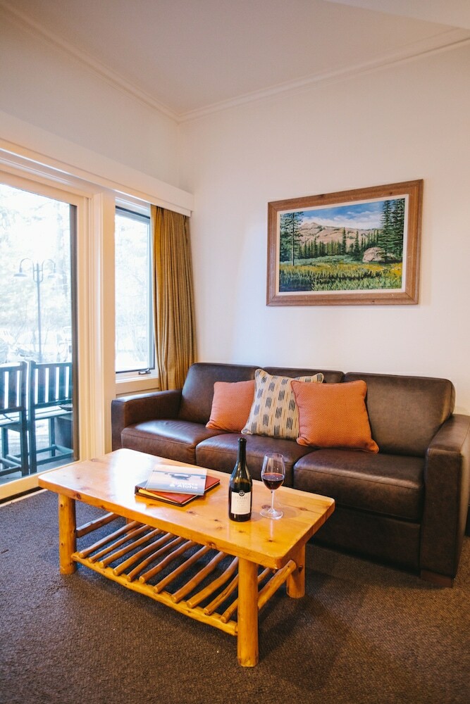 Hotel Sunnyside Restaurant & Lodge