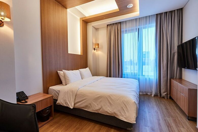 Partyz Hotel