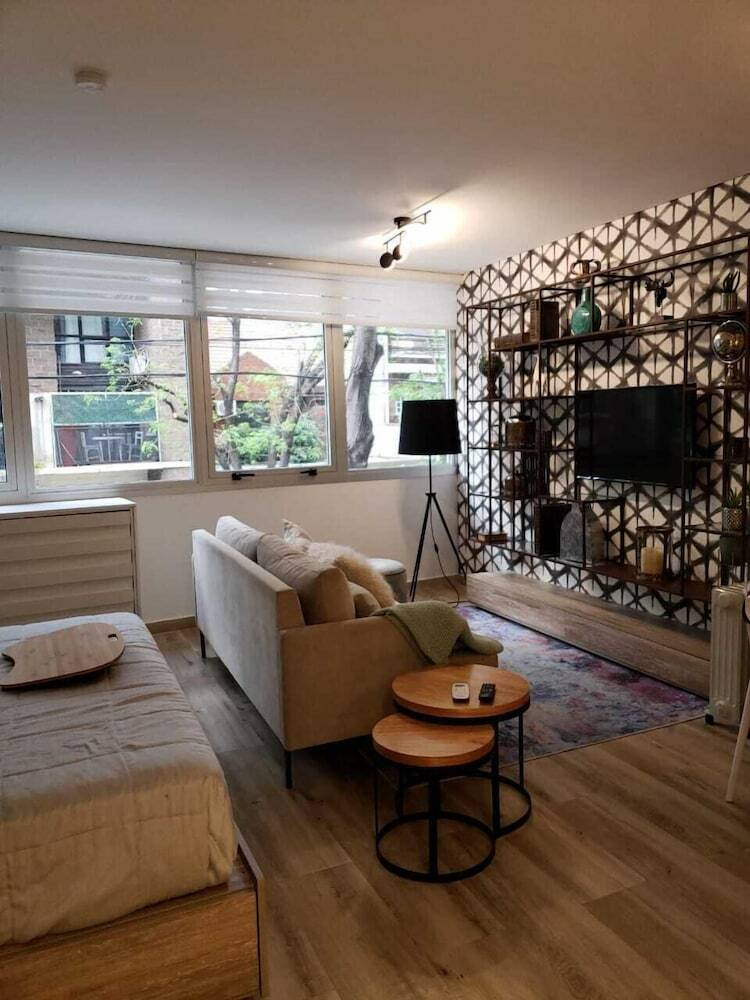 Apartamentos Monta�eses 2888 Flat