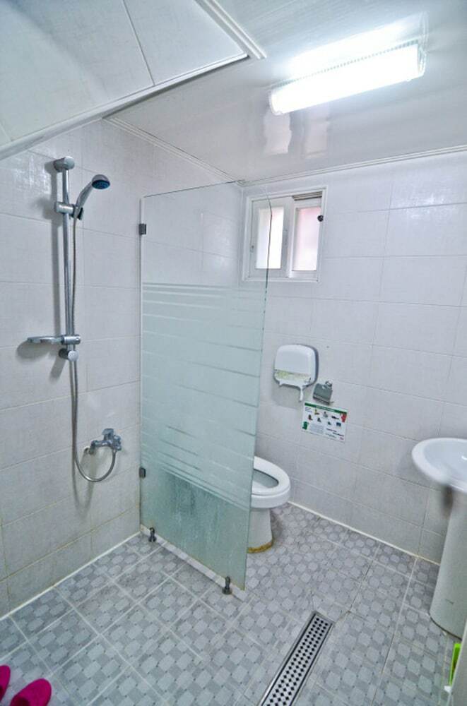 Hostal Kimchee Hongdae Guesthouse - Hostel