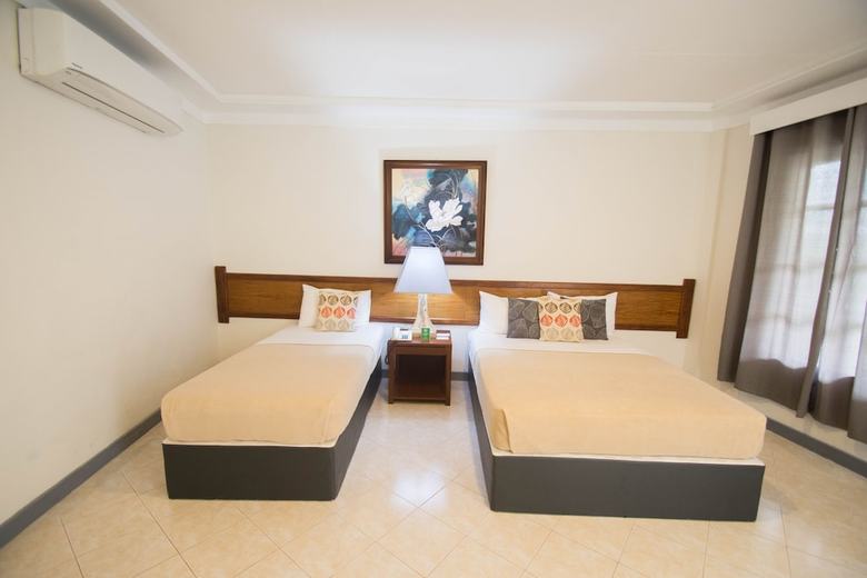 Hotel Almont Inland Resort
