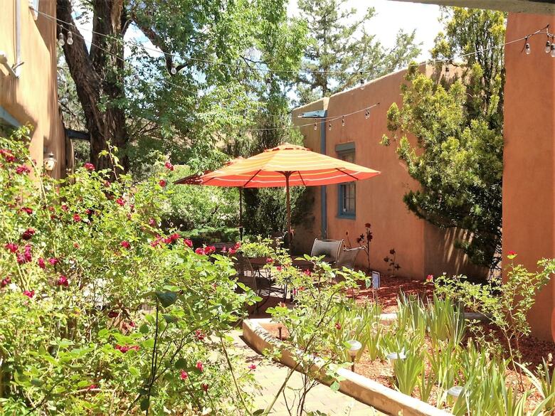 Pueblo Bonito Bed And Breakfast Inn