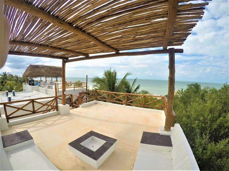 Hotel La Puerta Azul Beachfront - Adults Only