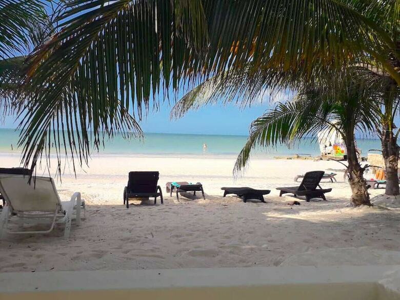 Hotel La Puerta Azul Beachfront - Adults Only