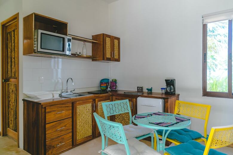 Hotel La Puerta Azul Beachfront - Adults Only