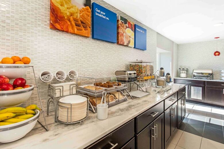 Hotel Comfort Inn Airport